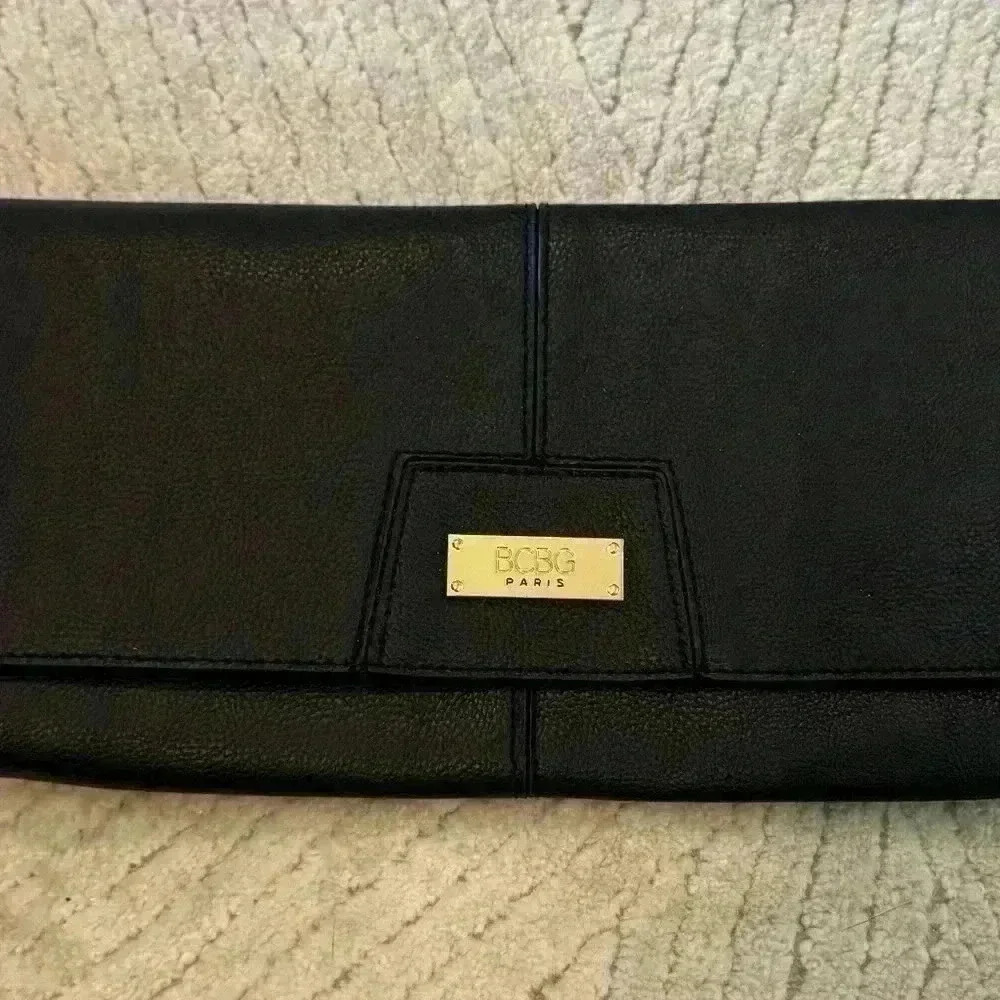 BCBG London clutch wallet